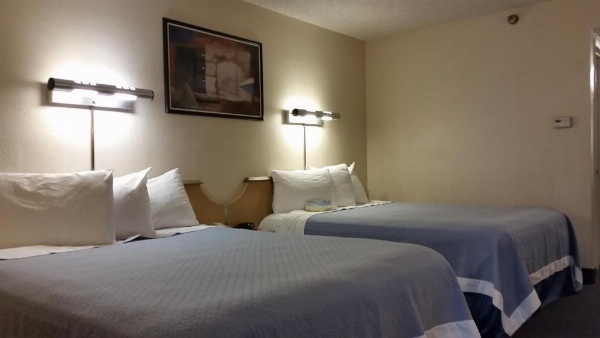 Days Inn by Wyndham Buena Park image 13