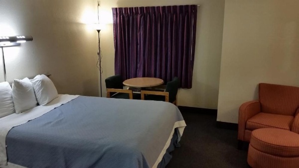 Days Inn by Wyndham Buena Park image 39